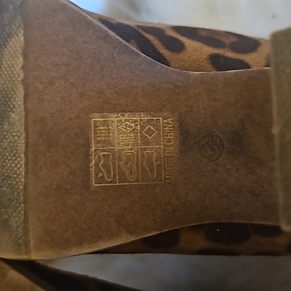 Mata Valentina-1 heeled leopard print leather booties slip in Size  8 1/2 - Picture 7 of 11